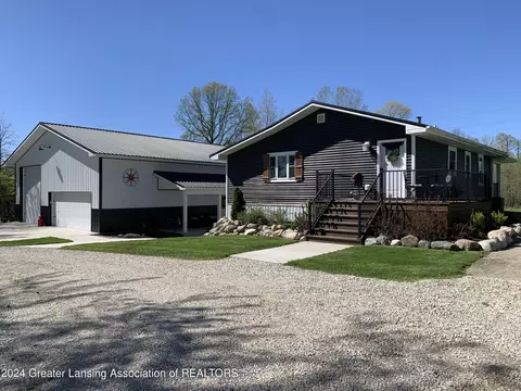 18373 N R Dr, Marshall, MI 49068