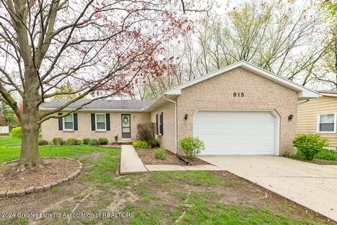 915 Montevideo Dr, Lansing, MI 48917