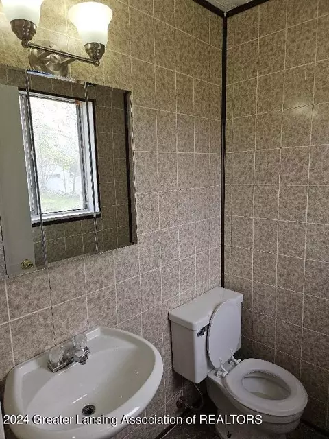 Bath - 3728 N Aurelius Rd, Lansing, MI 48910 photo 2 of 2