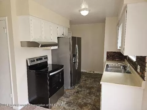 Kitchen - 3728 N Aurelius Rd, Lansing, MI 48910 photo 1 of 1