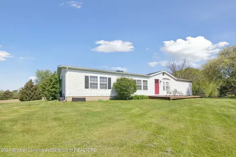 625 N Warren Rd, Ovid, MI 48866