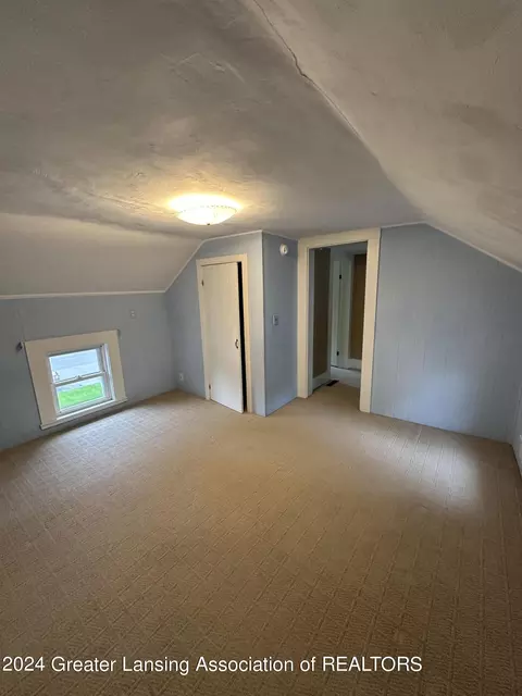 Bedroom - 105 E Gibbs St, Saint Johns, MI 48879 photo 2 of 3