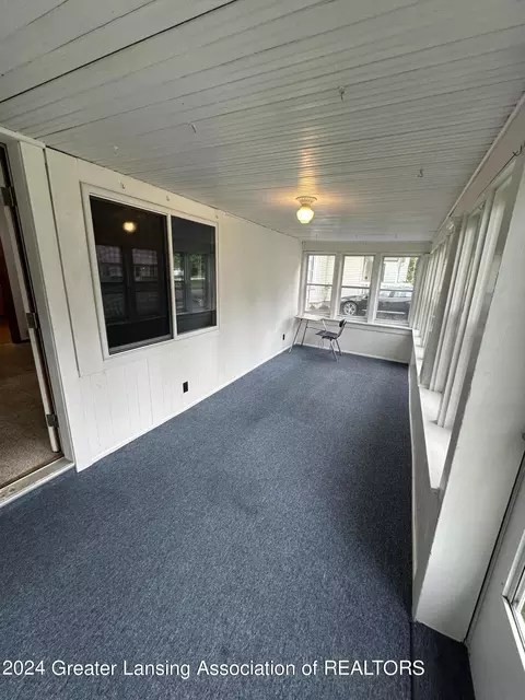 Exterior - 105 E Gibbs St, Saint Johns, MI 48879 photo 2 of 2