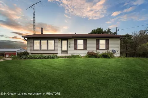 4615 E Alward Rd, Laingsburg, MI 48848