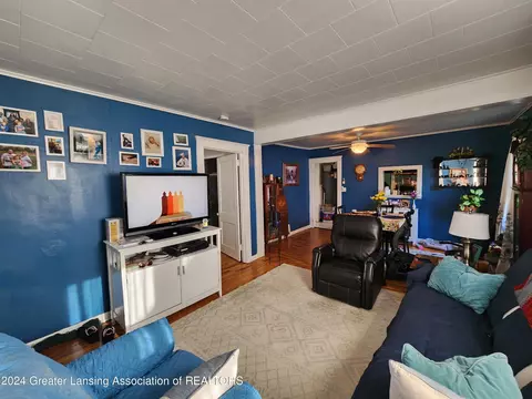 225 E Gier St, Lansing, MI 48906