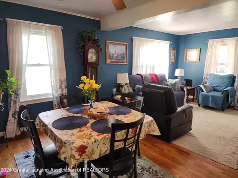 225 E Gier St, Lansing, MI 48906 photo 5