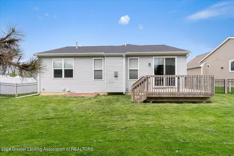 210 Ayla Dr, Dewitt, MI 48820 photo 6