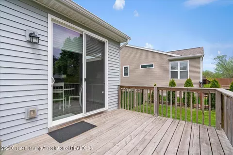 210 Ayla Dr, Dewitt, MI 48820 photo 8
