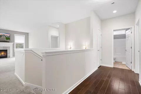 210 Ayla Dr, Dewitt, MI 48820 photo 10