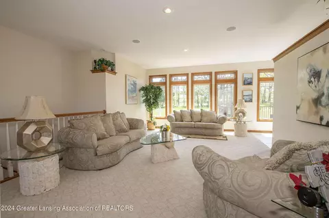11154 Risner Ln, Eaton Rapids, MI 48827 photo 2