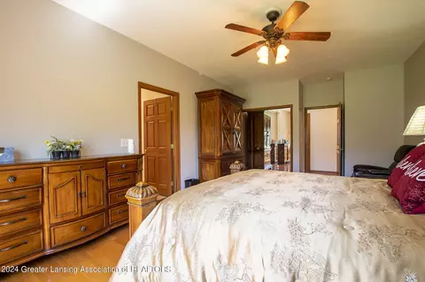 11154 Risner Ln, Eaton Rapids, MI 48827 photo 12