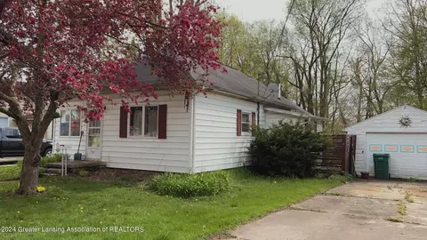 701 W Front St, Grand Ledge, MI 48837