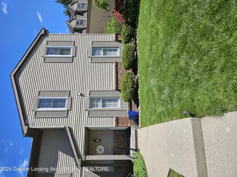 1556 Winchell Ct, East Lansing, MI 48823