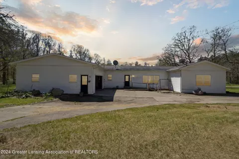 9250 Stakes Rd, Greenville, MI 48838