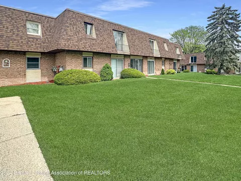 4809 Gull Rd #25, Lansing, MI 48917