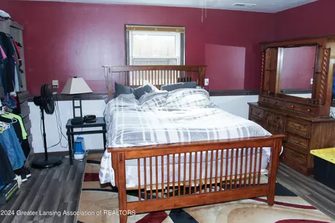 Bedroom - 223 Dutton St, Eaton Rapids, MI 48827 photo 3 of 5