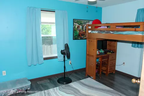 Bedroom - 223 Dutton St, Eaton Rapids, MI 48827 photo 2 of 5