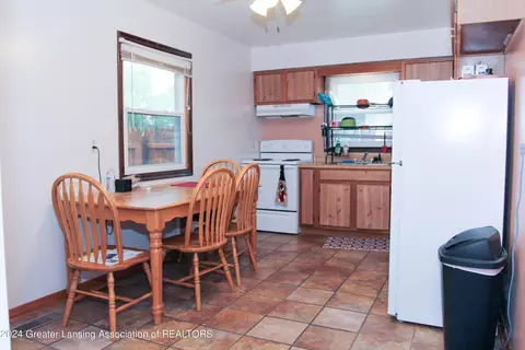 Dining - 223 Dutton St, Eaton Rapids, MI 48827 photo 1 of 1