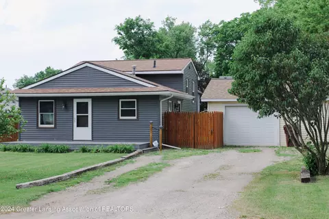Exterior - 223 Dutton St, Eaton Rapids, MI 48827 photo 1 of 3
