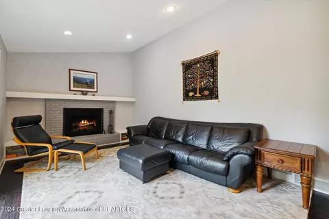 1352 Sebewaing Rd, Okemos, MI 48864 photo 14