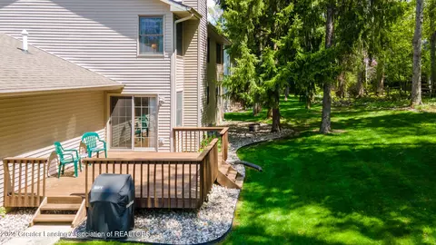 Exterior - 3933 W Herbison Rd, Dewitt, MI 48820 photo 8 of 9