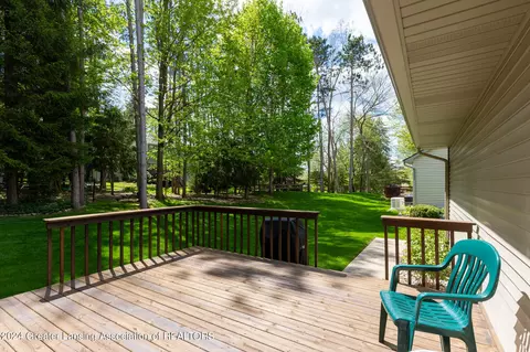 Exterior - 3933 W Herbison Rd, Dewitt, MI 48820 photo 7 of 9