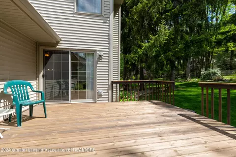 Exterior - 3933 W Herbison Rd, Dewitt, MI 48820 photo 5 of 9