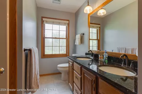 Bath - 3933 W Herbison Rd, Dewitt, MI 48820 photo 3 of 5