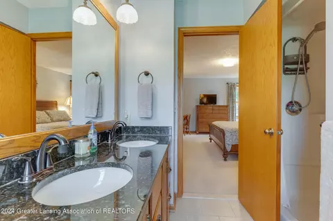 Bath - 3933 W Herbison Rd, Dewitt, MI 48820 photo 2 of 5