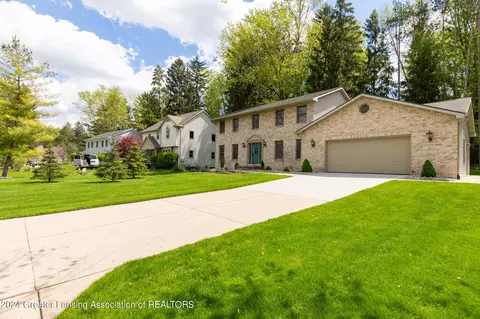 Exterior - 3933 W Herbison Rd, Dewitt, MI 48820 photo 9 of 9