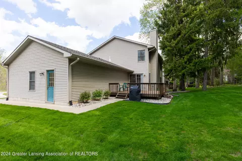 Exterior - 3933 W Herbison Rd, Dewitt, MI 48820 photo 4 of 9