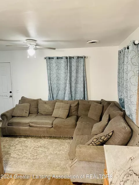Living - 1918 John St, Lansing, MI 48906 photo 1 of 1