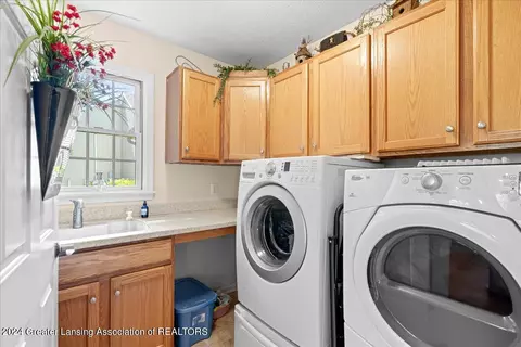 13177 Watercrest Dr, Dewitt, MI 48820 photo 18