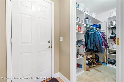 13177 Watercrest Dr, Dewitt, MI 48820 photo 17