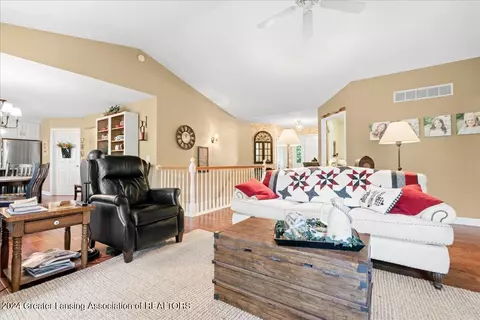 13177 Watercrest Dr, Dewitt, MI 48820 photo 12