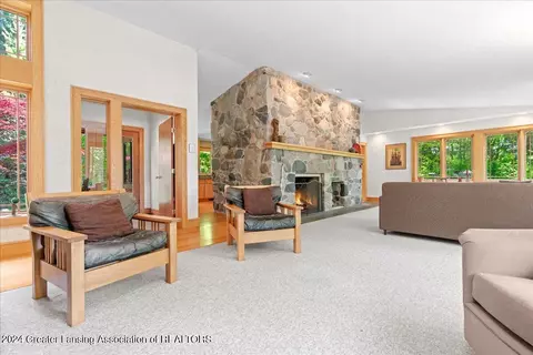 Living - 8358 Loomis Rd, Dewitt, MI 48820 photo 3 of 5