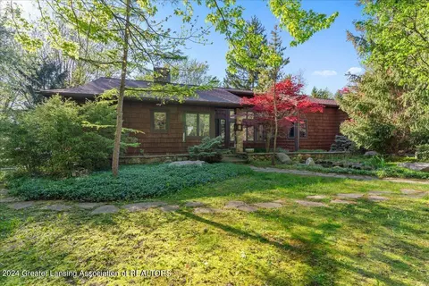 Exterior - 8358 Loomis Rd, Dewitt, MI 48820 photo 2 of 14