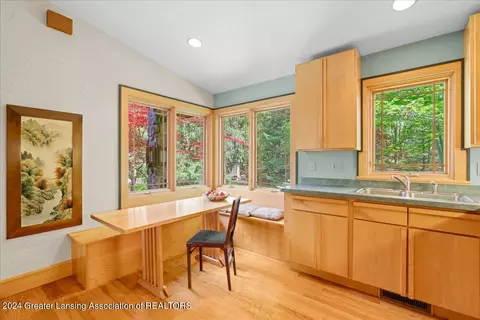 Kitchen - 8358 Loomis Rd, Dewitt, MI 48820 photo 2 of 3
