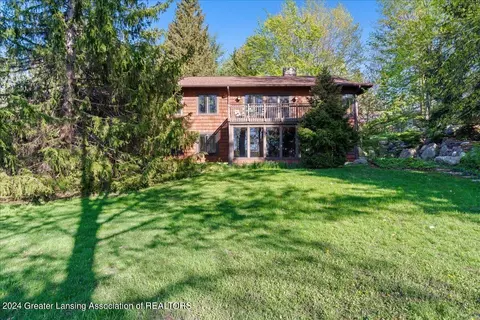 Exterior - 8358 Loomis Rd, Dewitt, MI 48820 photo 11 of 14