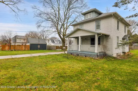 817 Riley St, Lansing, MI 48910