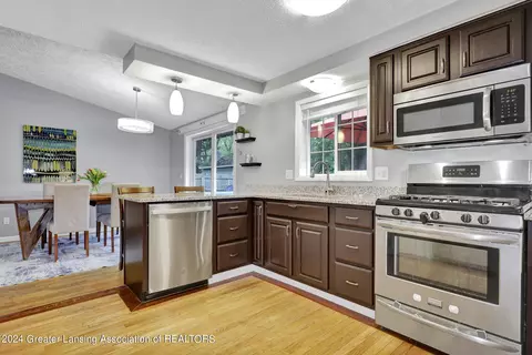 Kitchen - 1545 Franklin St, Haslett, MI 48840 photo 2 of 4