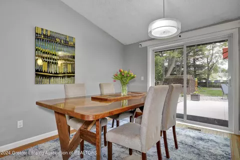 Dining - 1545 Franklin St, Haslett, MI 48840 photo 2 of 3