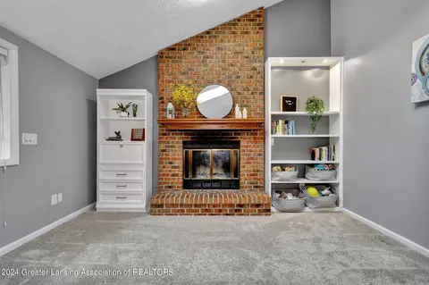 Living - 1545 Franklin St, Haslett, MI 48840 photo 1 of 1