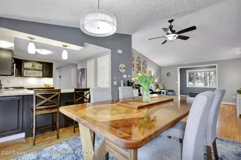 Dining - 1545 Franklin St, Haslett, MI 48840 photo 3 of 3