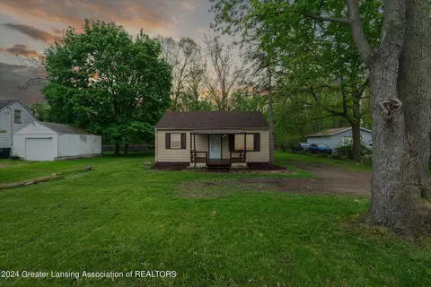 1821 W Jolly Rd, Lansing, MI 48910