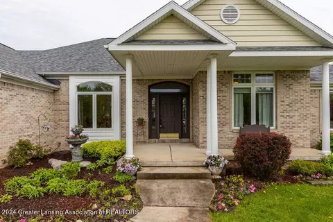 5568 Wild Iris Ln, Haslett, MI 48840 photo 2