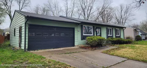 5656 Ashley Dr, Lansing, MI 48911