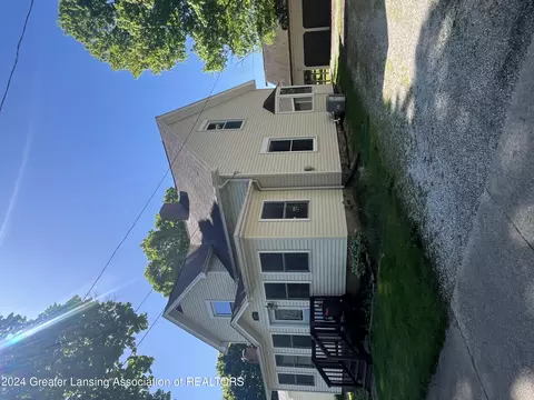 122 E Shaw St, Charlotte, MI 48813