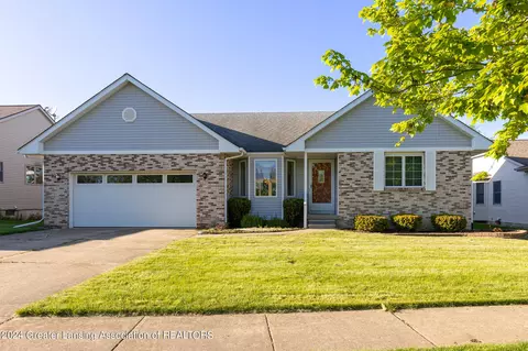 1230 Harrington Ln, East Lansing, MI 48823