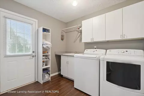 13041 Sherrington Dr, Dewitt, MI 48820 photo 21